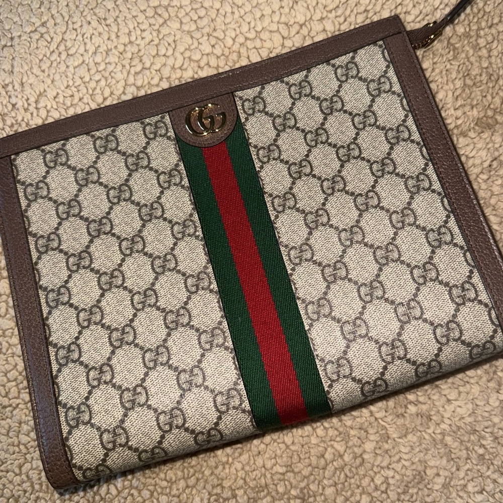 Gucci Signature Beige Toiletry Bag with Green and Red Accent